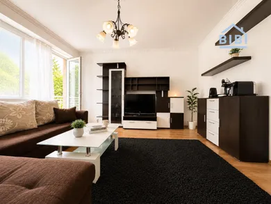 Mieszkania na wynajem, 3-pokojowe, Piešťany · €700