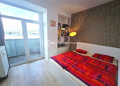 Na predaj 4-izbový byt, 83 m², Bratislava-Nové Mesto, Stromová