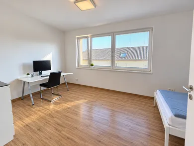 Na prenájom 2-izbový byt, 62 m², Senec, Bernolákova