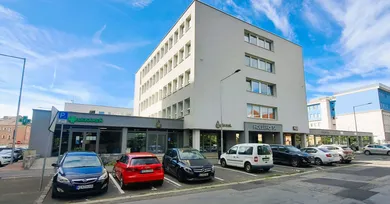 Na prenájom komerčné, 106 m², Košice-Juh, Holleho