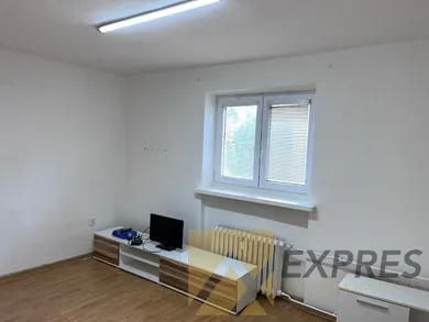 Na predaj 2-izbový byt, 60 m², Handlová, 29. augusta