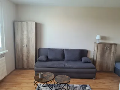 Byty na prenájom 1-izbový, Trnava · €460