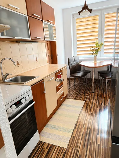 Na predaj 3-izbový byt, 65 m², Trebišov, Komenského