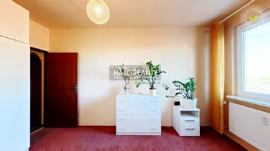 Na prenájom 2-izbový byt, 55 m², Senec, Hollého