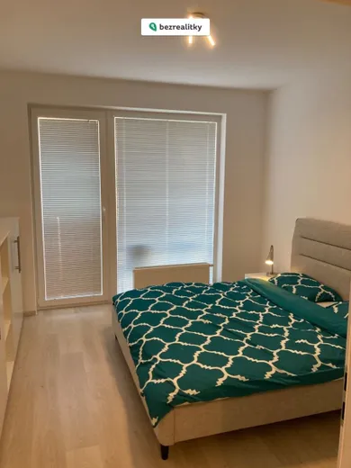 Na predaj 2-izbový byt, 51 m², Bratislava-Petržalka