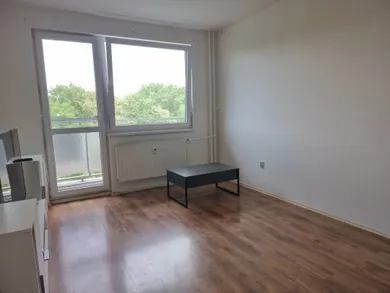 Na prenájom byt v Bratislava-Petržalka · €650 · Čiastočná rekonštrukcia