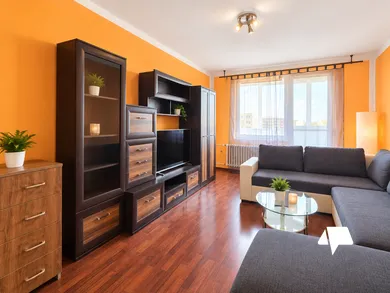 Na predaj 2-izbový byt, 50 m², Šaľa, P. Pázmaňa