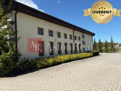 Komerčné priestory na prenájom, Poprad · €2 000