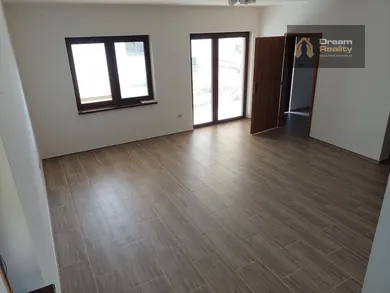 Na prenájom dom v Bitarová · €1 100 · Čiastočná rekonštrukcia