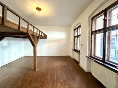Na predaj 3-izbový byt, 104 m², Bratislava-Staré Mesto, Panenská
