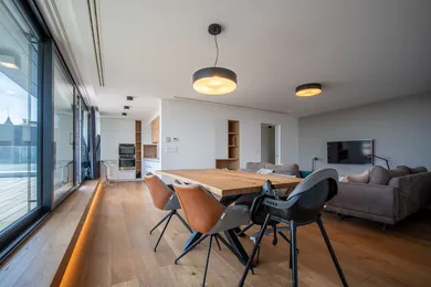 Mieszkania na wynajem, 3-pokojowe, Bratislava-Staré Mesto · €2900