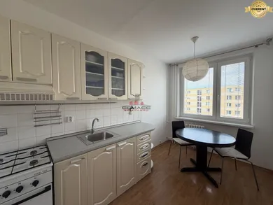 Kiadó lakások, 3-szobás, Piešťany · €650