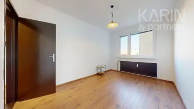 Na predaj 3-izbový byt, 62 m², Bratislava-Petržalka, Osuského