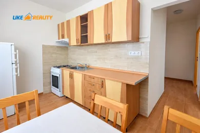 Na prenájom 2-izbový byt, 55 m², Martin, Holubyho