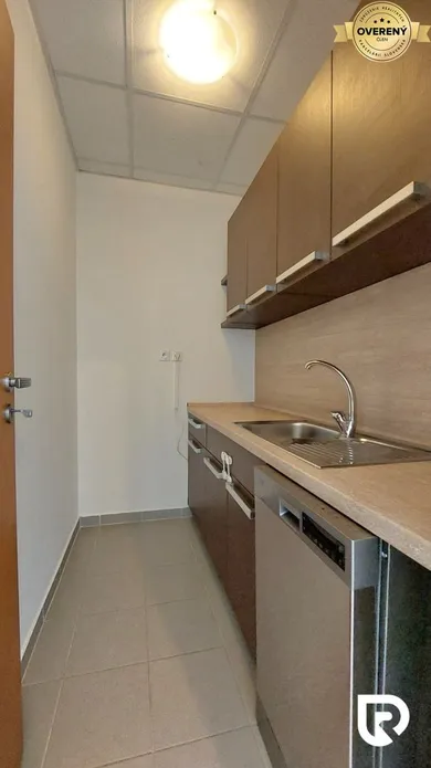 Na prenájom komerčné, 29 m², Trenčín, Legionárska