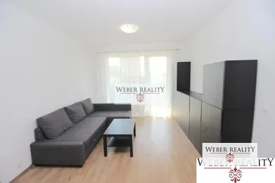 Na prenájom 2-izbový byt, 52 m², Bratislava-Petržalka, Fialová
