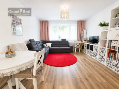Na predaj 3-izbový byt, 58 m², Senec, Hollého