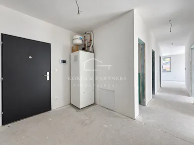 Na predaj 3-izbový byt, 71 m², Komárno