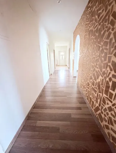 Na prenájom 4-izbový dom, 176 m², Plavecký Mikuláš