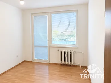 Na predaj 3-izbový byt, 61 m², Nové Zámky