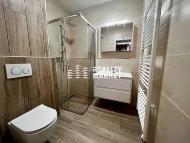 Na prenájom 2-izbový byt, 44 m², Banská Bystrica, Bakossova 3