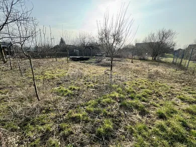 Działki na sprzedaż, Sereď · €26 000