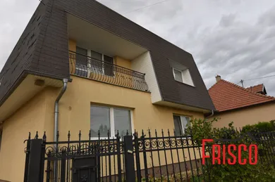 Квартири в оренду, 3-кімнатні, Sereď · €550