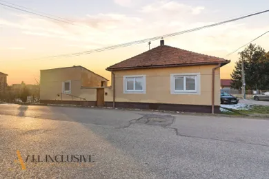 Domy na sprzedaż, 4-pokojowe, Šurany · €115 000