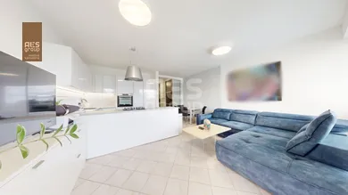 Na predaj 3-izbový byt, 85 m², Bratislava-Karlova Ves, Jána Stanislava