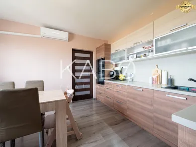 Na predaj 3-izbový byt, 77 m², Nové Zámky, Nábrežná