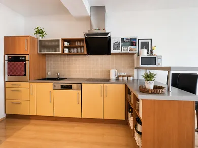 Na predaj 2-izbový byt, 56 m², Bratislava-Ružinov, Hrachová