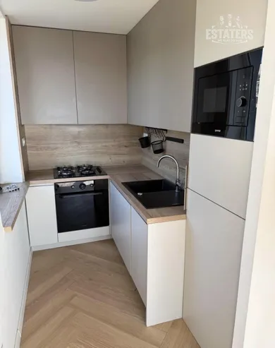 Na prenájom 3-izbový byt, 58 m², Bratislava-Nové Mesto, Na Revíne