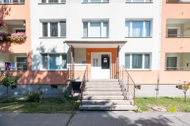 Na predaj 4-izbový byt, 82 m², Prievidza, Lúčna