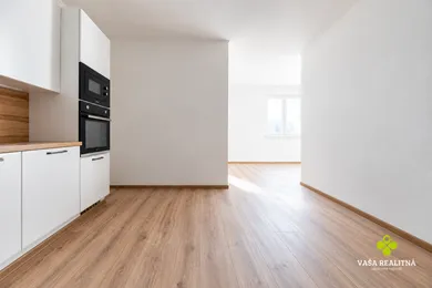 Na predaj 2-izbový byt, 67 m², Prievidza