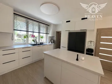 Na predaj 3-izbový dom, 111 m², Kolárovo, -
