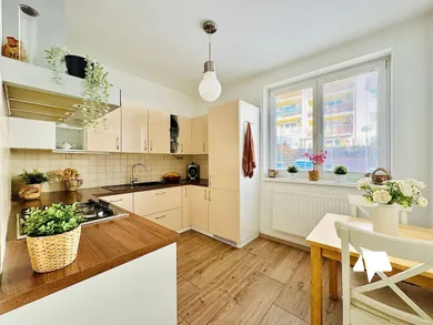 Na predaj 4-izbový byt, 92 m², Nitra, Jelenecká