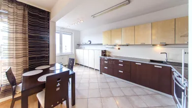 Na prenájom 3-izbový byt, 77 m², Bratislava-Ružinov, Na križovatkách