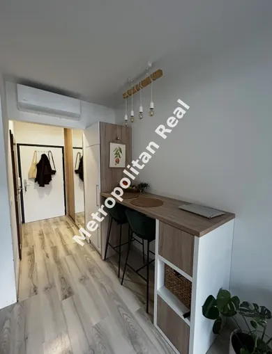 Na predaj 1-izbový byt, 36 m², Bratislava-Petržalka, Fialová