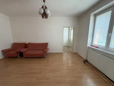 Na predaj 3-izbový byt, 71 m², Brezno, Malinovského