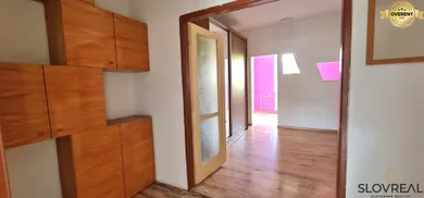 Na predaj 2-izbový byt, 48 m², Levice, Okružná