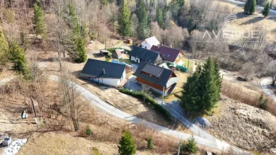 Domy na sprzedaż, 5-pokojowe, Žilina · €599 900
