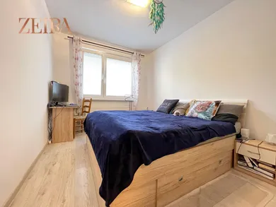 Na predaj 3-izbový byt, 66 m², Bratislava-Petržalka, Romanova