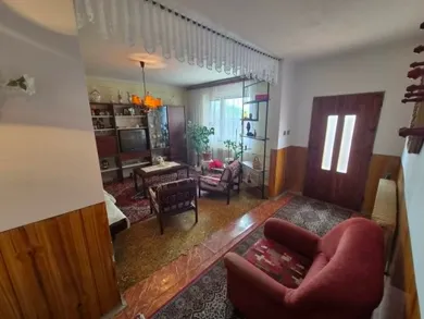Na predaj dom, 250 m², Neded