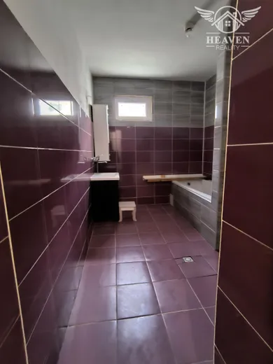 Na predaj 5-izbový dom, 209 m², Hul