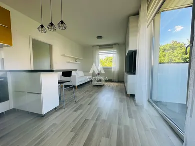 Na prenájom byt v Bratislava-Nové Mesto · €600 · Novostavba
