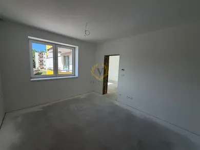 Na predaj 3-izbový byt, 93 m², Hriňová, Školská
