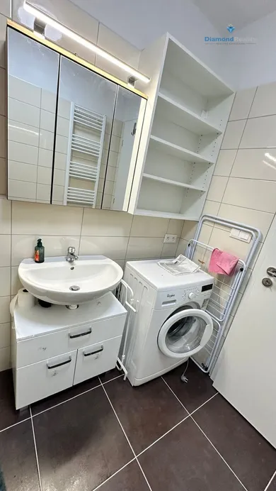 Na prenájom 1-izbový byt, 38 m², Senica, Pri parku