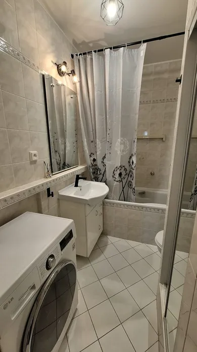 Na prenájom 2-izbový byt, 66 m², Banská Bystrica