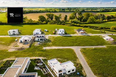 Na predaj pozemok v Senec · €245 000 · Pôvodný stav
