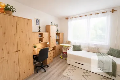 Na predaj 3-izbový byt, 74 m², Vráble